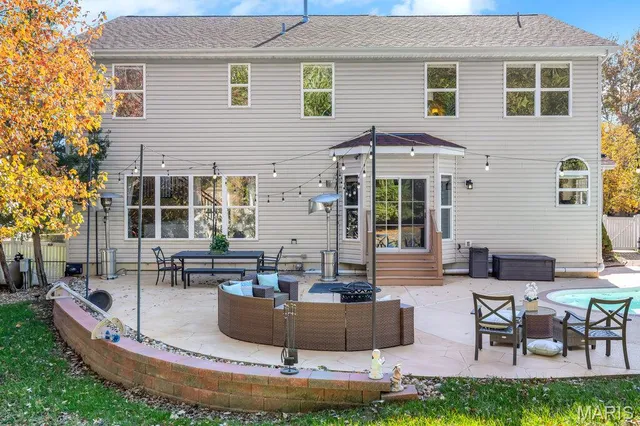 $699,900 | 365 Remington Way Drive, Ballwin, MO 63021