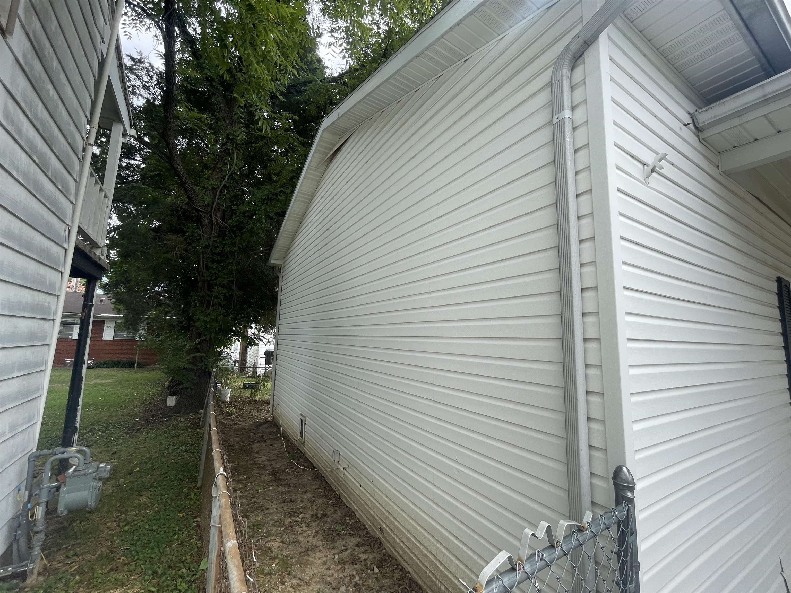 301 Brewer Road Ashland, KY 41102 - Photo 2 of 11 Gallery Image 2