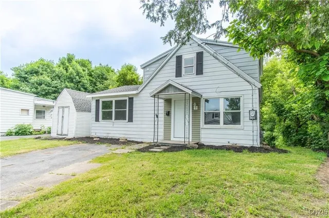 $1,400 | 740 Hancock Street, Watertown, NY 13601