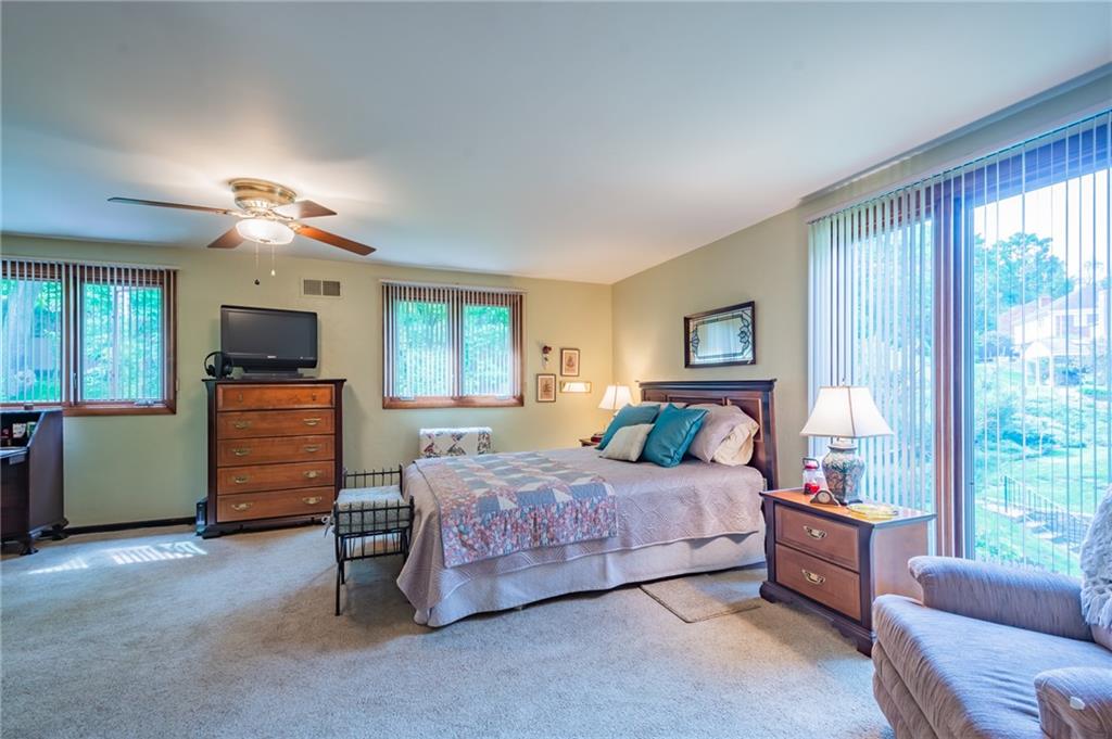 552 Harrogate Road Pittsburgh, PA 15241 - Photo 16 of 25 Gallery Image 16