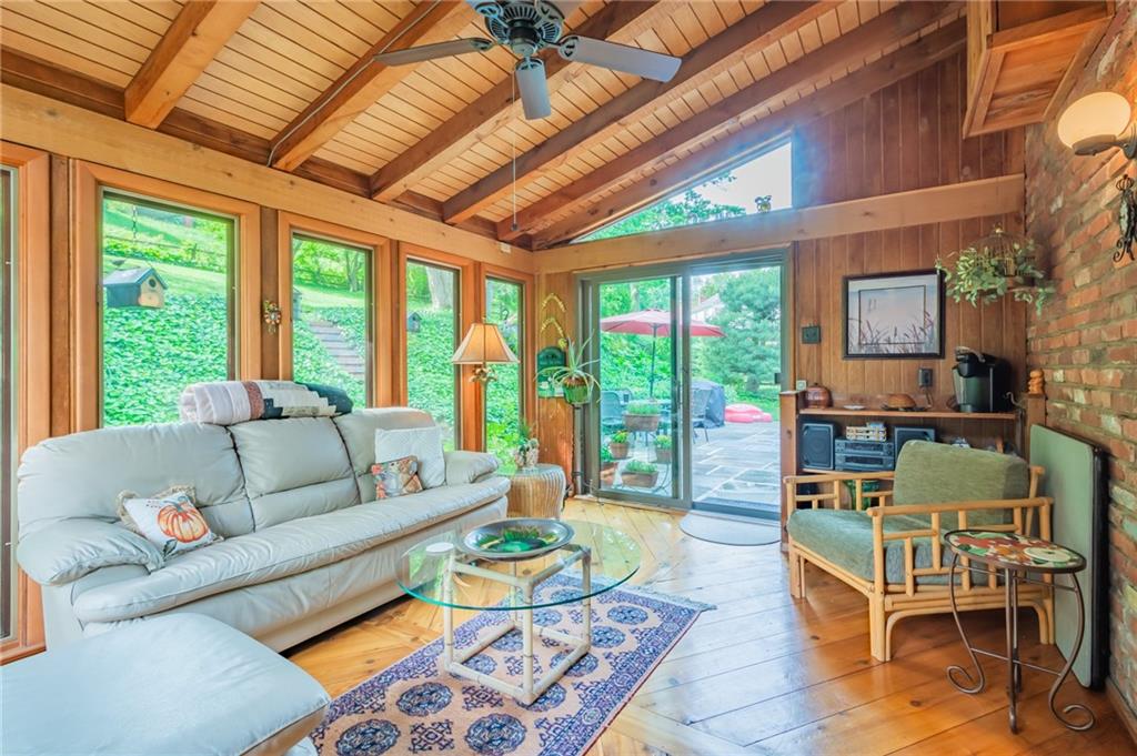 552 Harrogate Road Pittsburgh, PA 15241 - Photo 6 of 25 Gallery Image 6