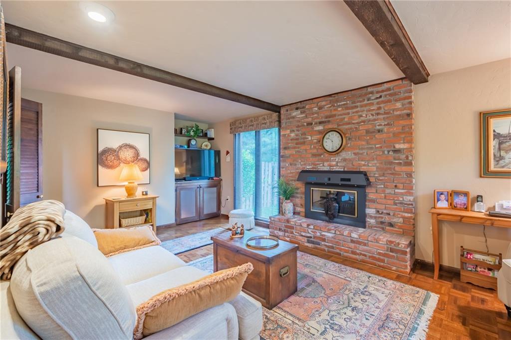 552 Harrogate Road Pittsburgh, PA 15241 - Photo 7 of 25 Gallery Image 7