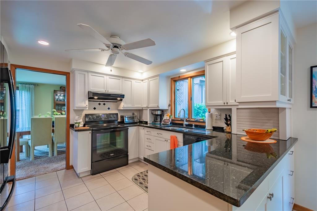 552 Harrogate Road Pittsburgh, PA 15241 - Photo 10 of 25 Gallery Image 10