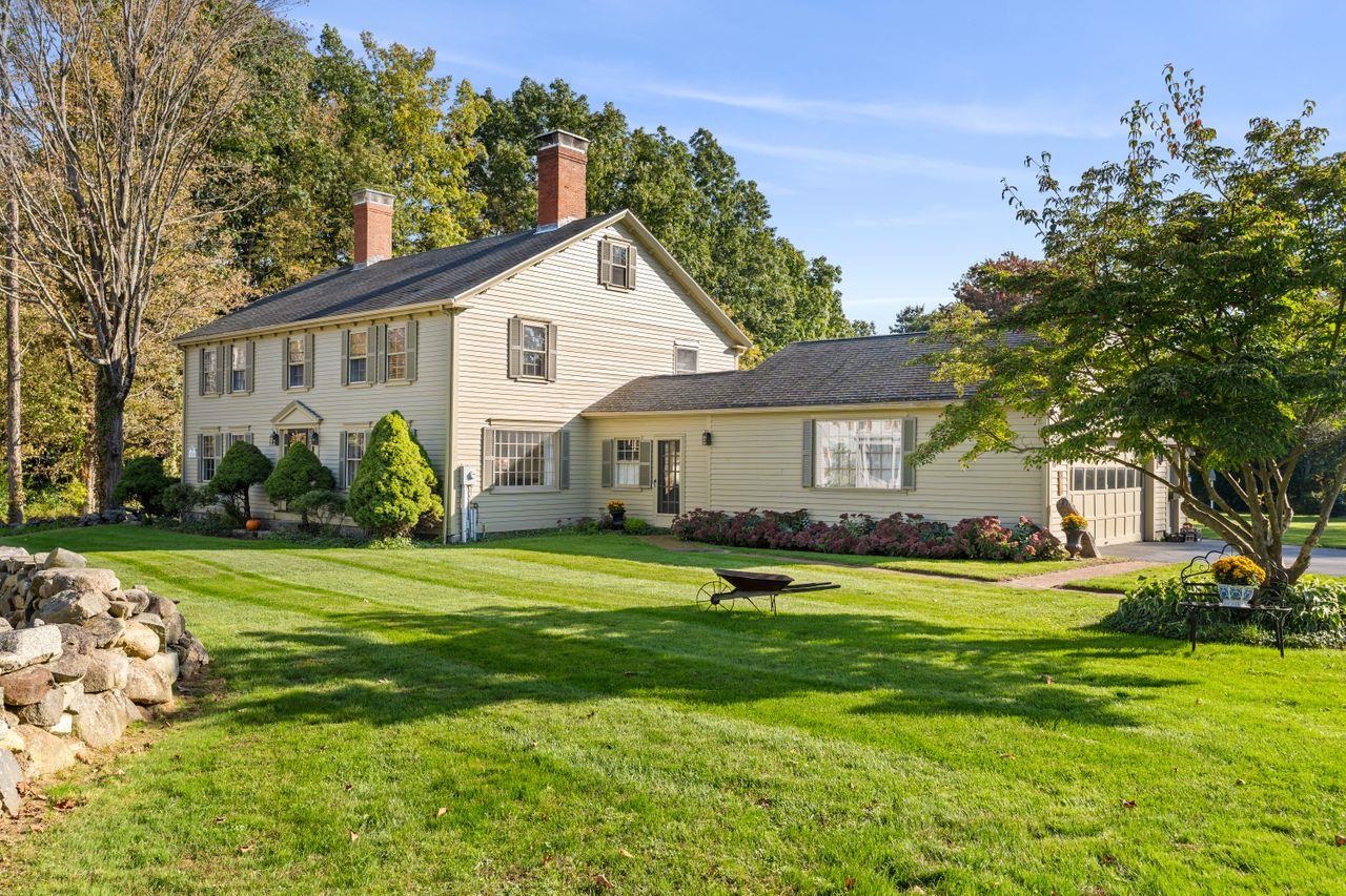 660 Exeter Road Hampton, NH 03842 - Photo 2 of 40