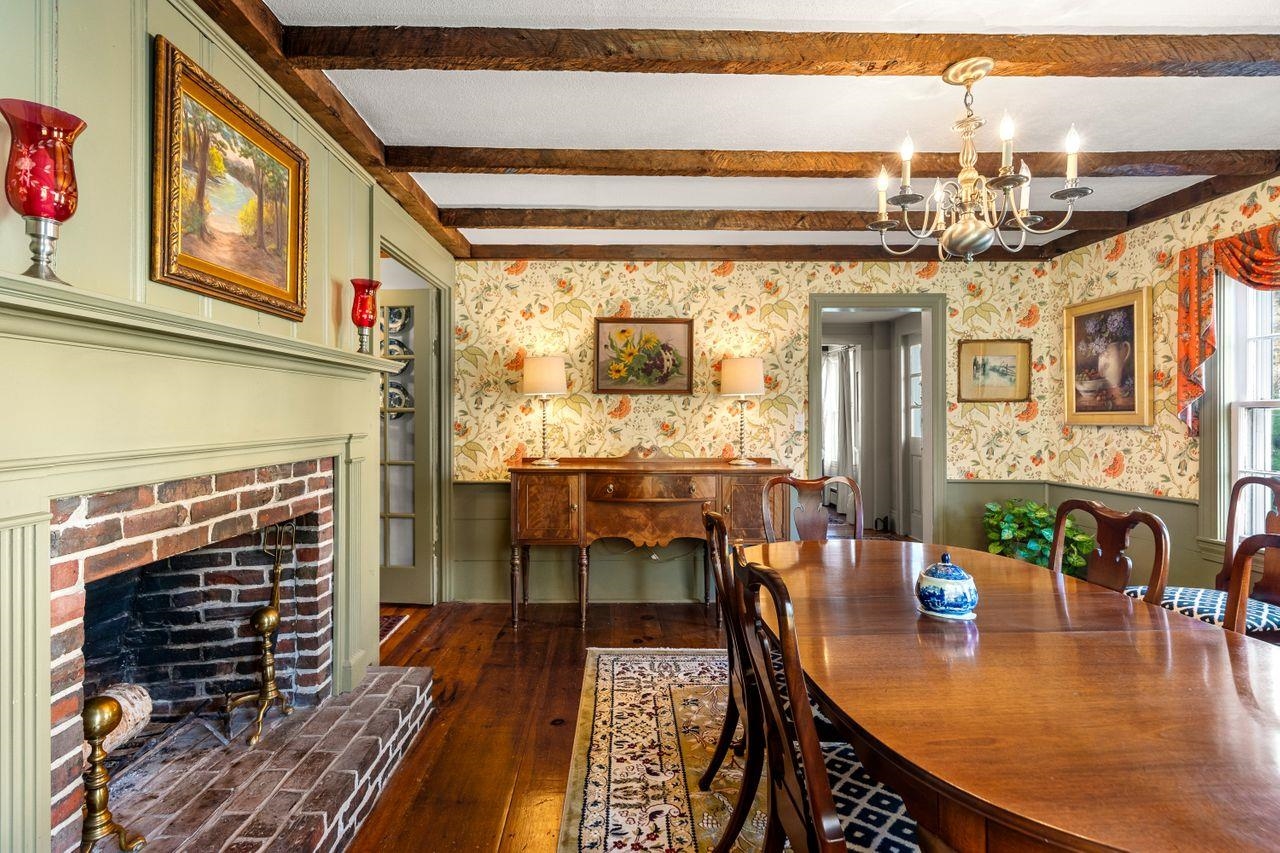 660 Exeter Road Hampton, NH 03842 - Photo 4 of 40