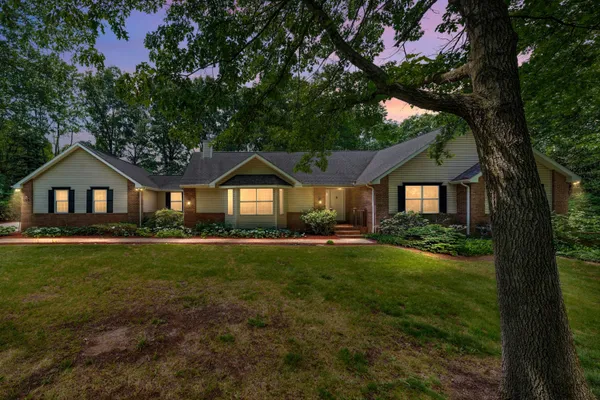 $750,000 | 525 Judd Road, Saline, MI 48176