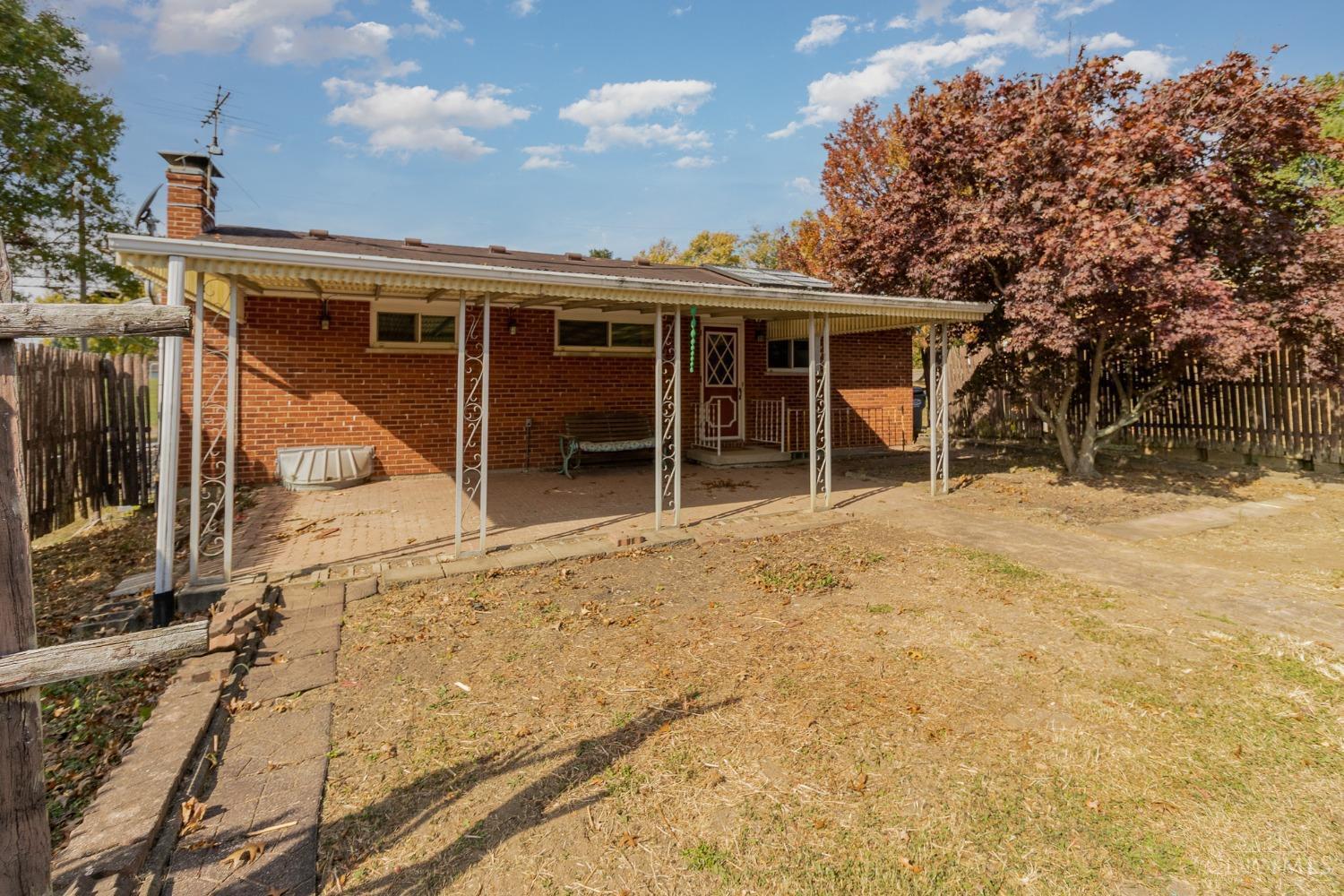 6048 Snyder Road Cincinnati, OH 45247 - Photo 1 of 25