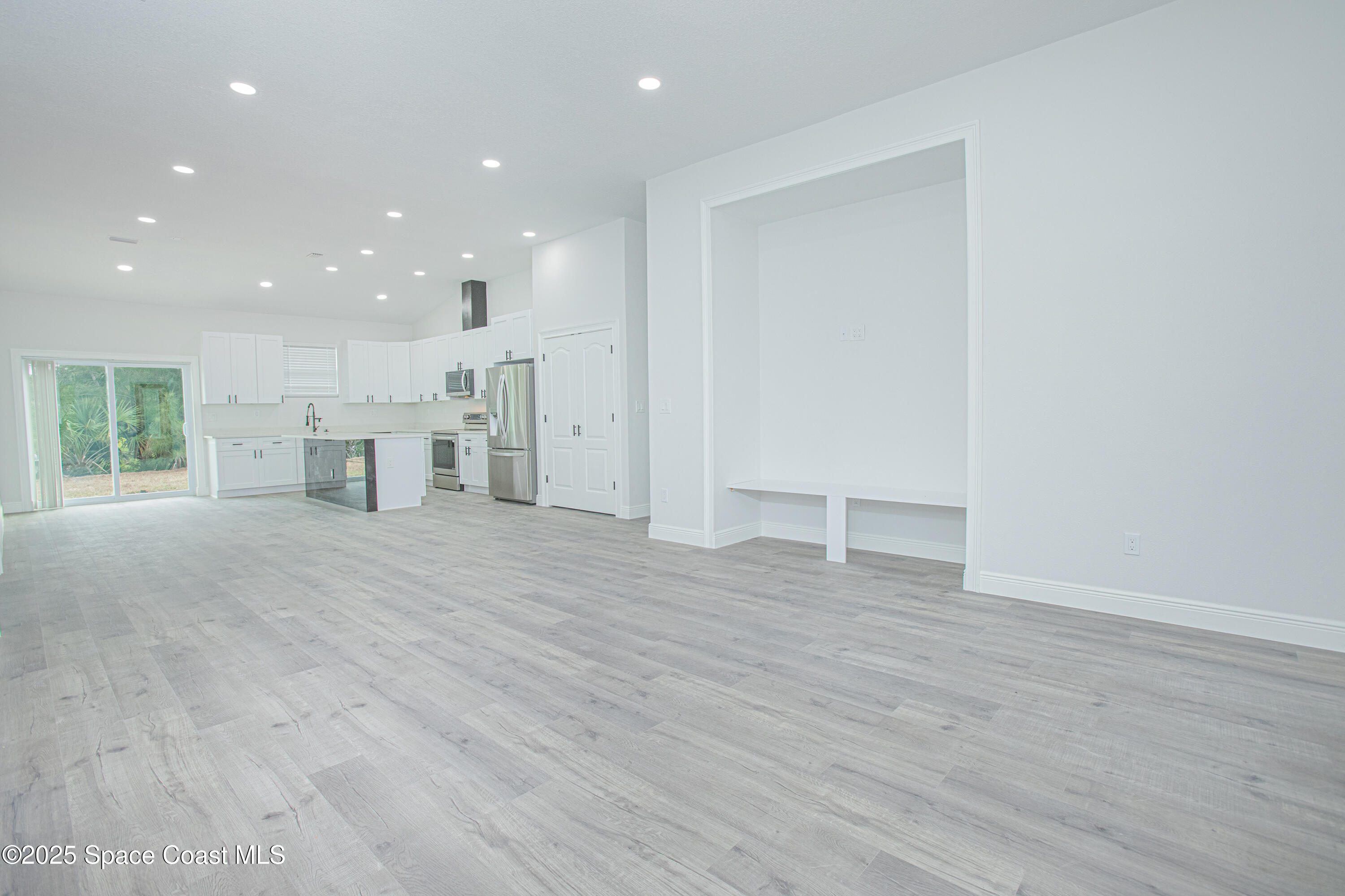 475 La Coco Street Southwest Palm Bay, FL 32908 - Photo 14 of 28 475-LaCocoStSW-Interior-15