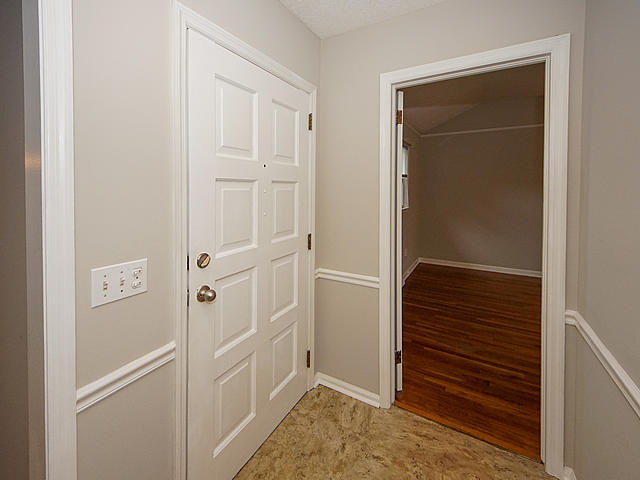 2559 Bengal Road North Charleston, SC 29406 - Photo 3 of 26 Bengal Foyer