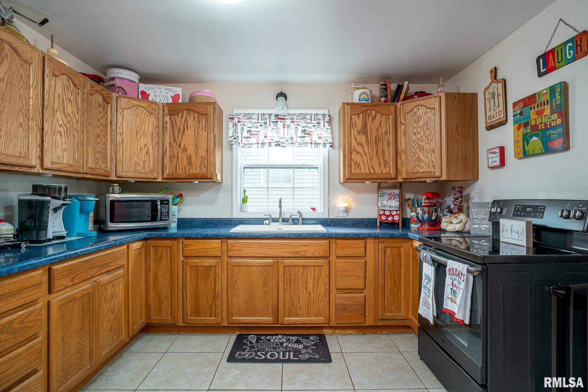 2351 Chancy Street Clinton, IA 52732 - Photo 4 of 15 Gallery Image 4