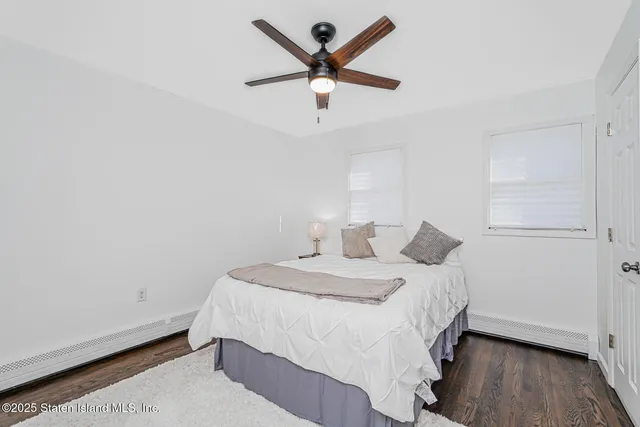 $599,999 | 422 Hunter Avenue | Midland Beach