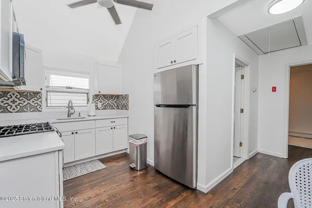 $599,999 | 422 Hunter Avenue | Midland Beach