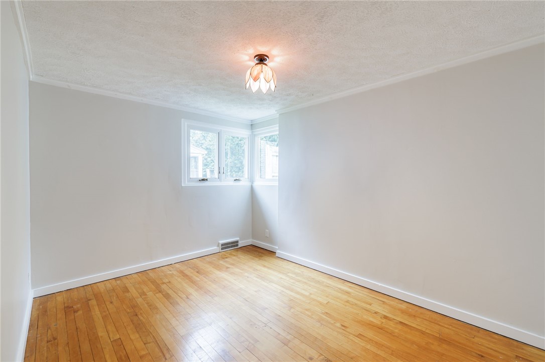 437 North Landing Road Brighton, NY 14625 - Photo 17 of 46