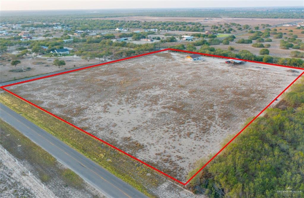 4 Mile 4 Road Penitas, TX 78576 - Photo 4 of 12 a view of a field with an ocean