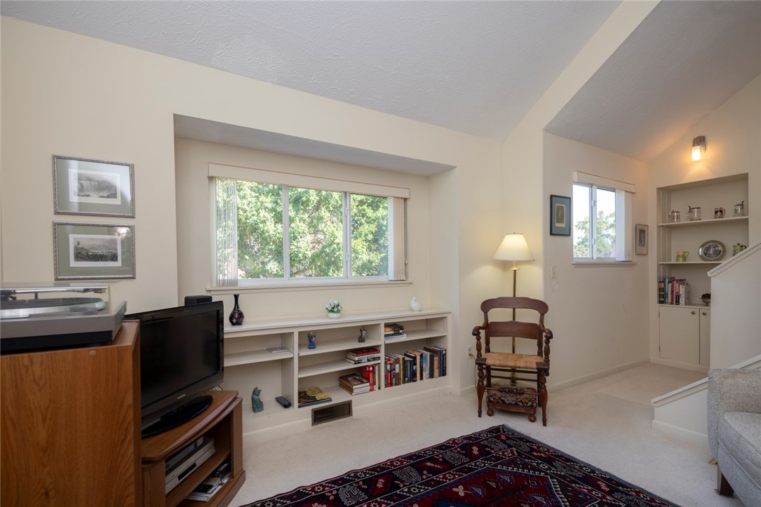 30 Menlo Place Rochester, NY 14620 - Photo 17 of 32