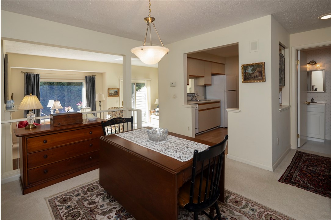 30 Menlo Place Rochester, NY 14620 - Photo 5 of 32