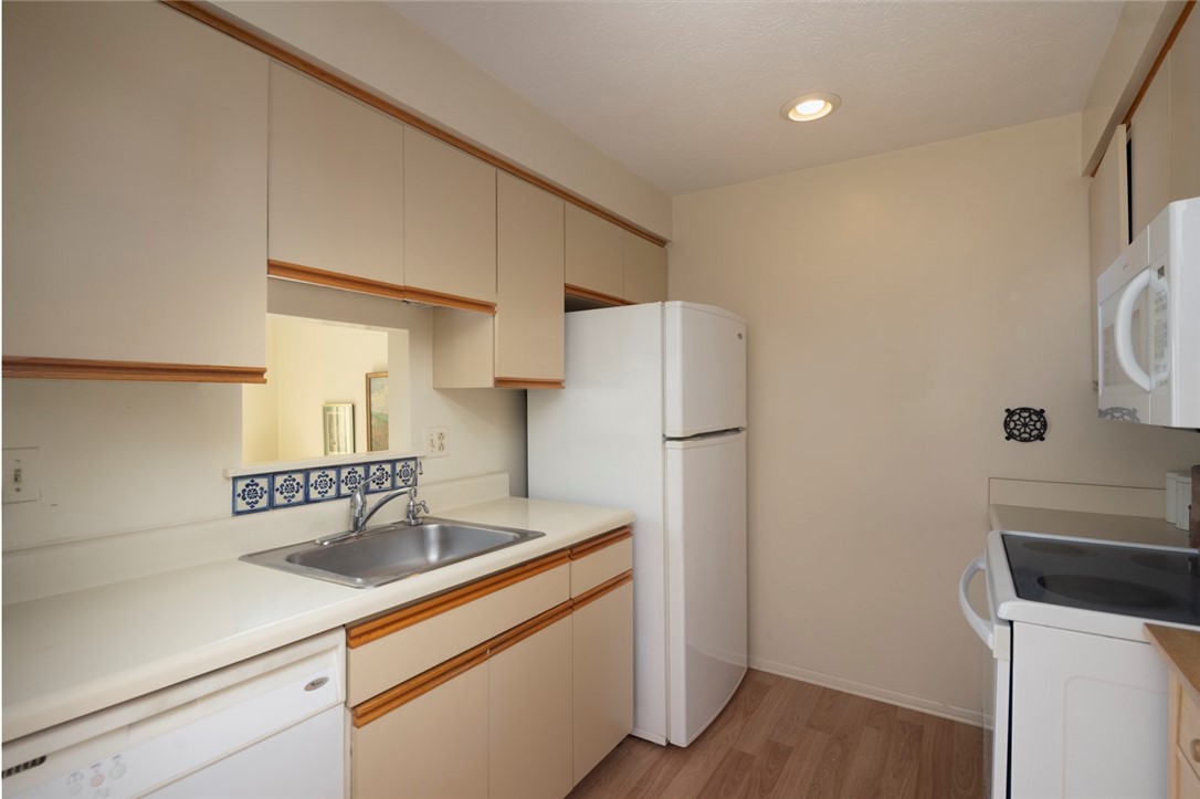 30 Menlo Place Rochester, NY 14620 - Photo 8 of 32