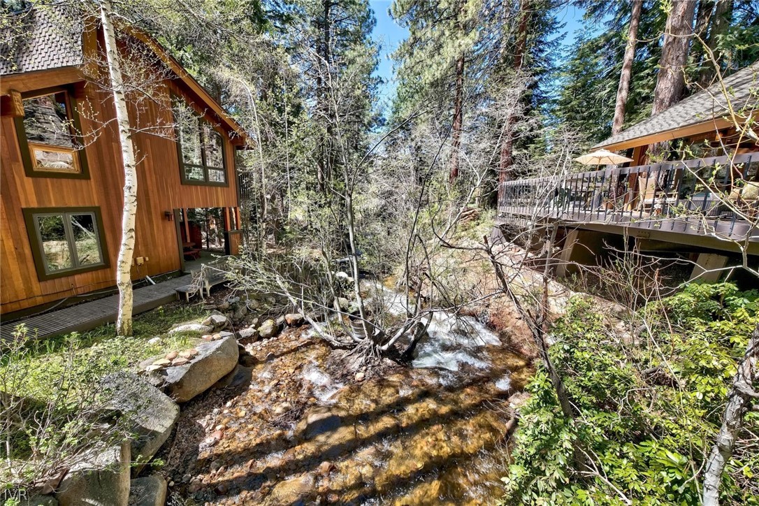 976 Tee Court Incline Village, NV 89451 - Photo 27 of 34 a balcony with lots of green space
