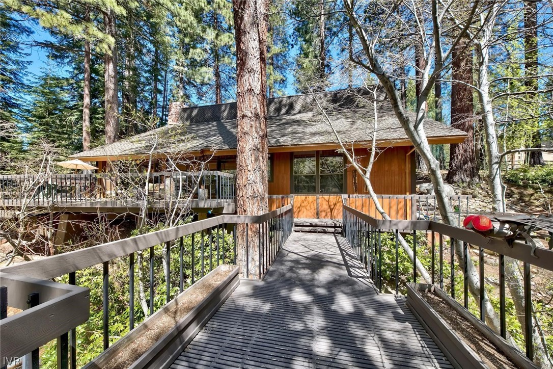 976 Tee Court Incline Village, NV 89451 - Photo 4 of 34 a view of a balcony