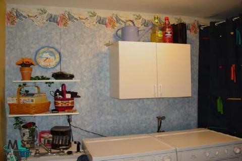 1217 Avon Rochester, MI 48307 - Photo 7 of 9 560443-6.JPG