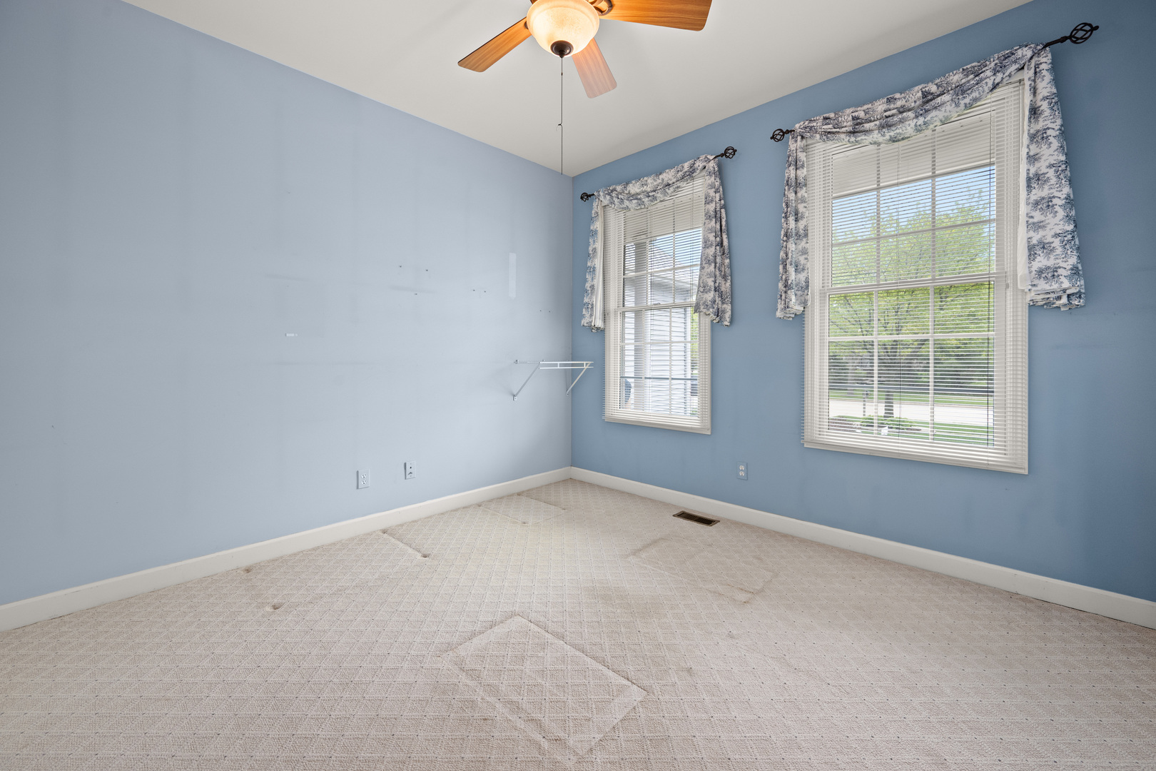 223 Quinlan Avenue DeKalb, IL 60115 - Photo 31 of 53