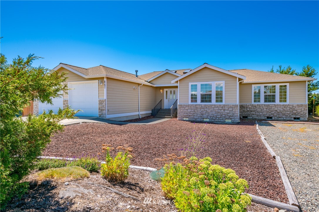 8297 Cowichan Road Blaine, WA 98230 - Photo 2 of 40 Gallery Image 2