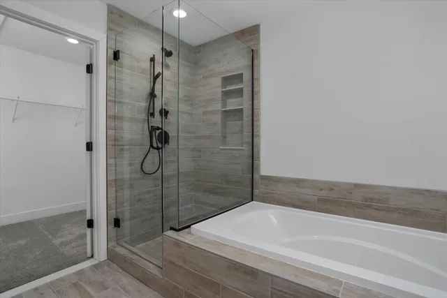 $649,900 | 359 Amelia Circle, South Lyon, MI 48178