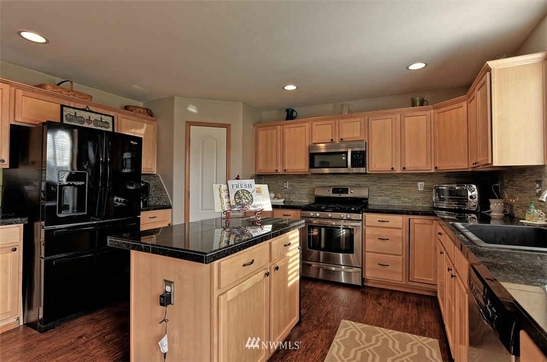 27735 Ridge Way Stanwood, WA 98292 - Photo 5 of 21