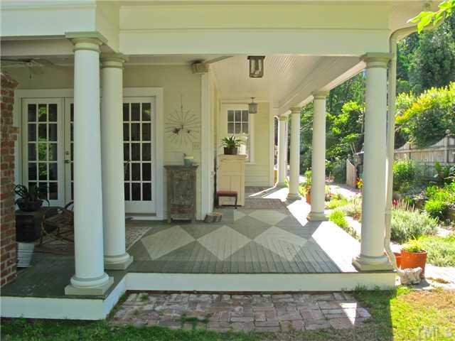 1909 Sunset Drive Raleigh, NC 27608 - Photo 20 of 25 Matching Columns Around The Rear
