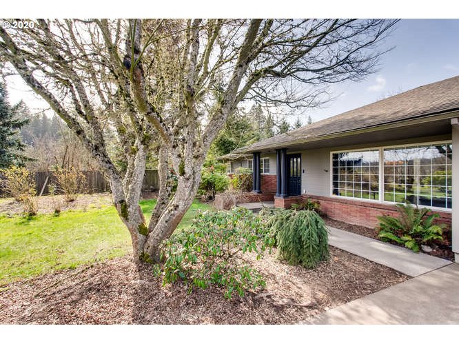 23939 Southwest Rosedale Road Beaverton, OR 97078 - Photo 3 of 28