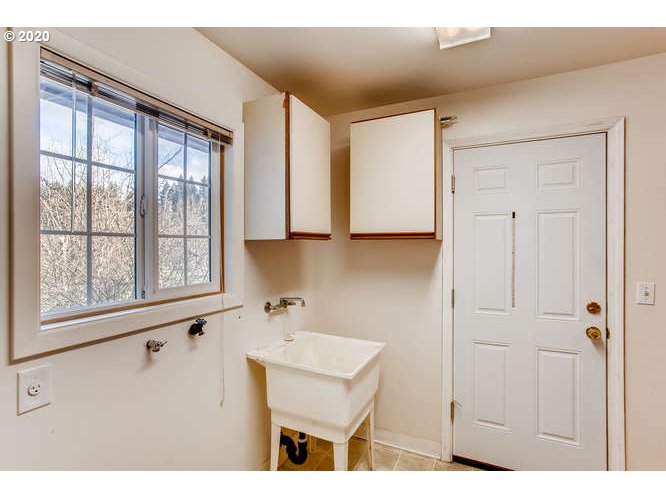 23939 Southwest Rosedale Road Beaverton, OR 97078 - Photo 24 of 28