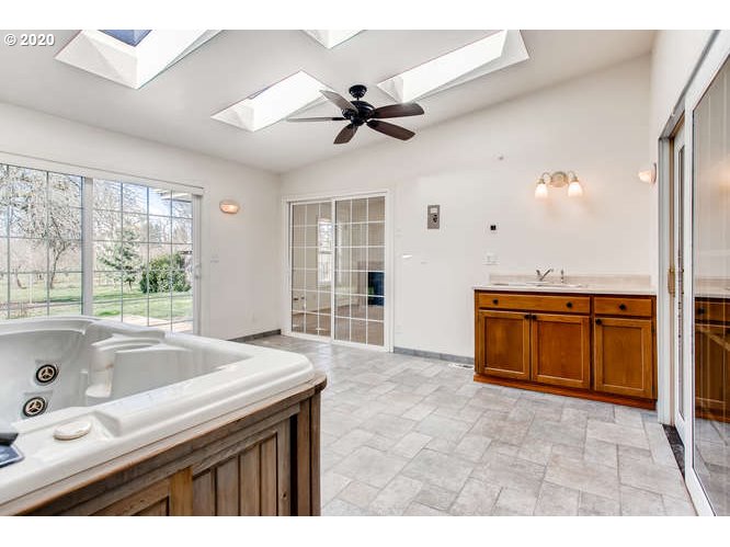 23939 Southwest Rosedale Road Beaverton, OR 97078 - Photo 25 of 28