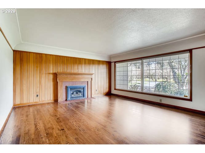 23939 Southwest Rosedale Road Beaverton, OR 97078 - Photo 4 of 28