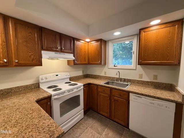 $2,000 | 1456 Barton Pl Drive, Raleigh, NC 27608