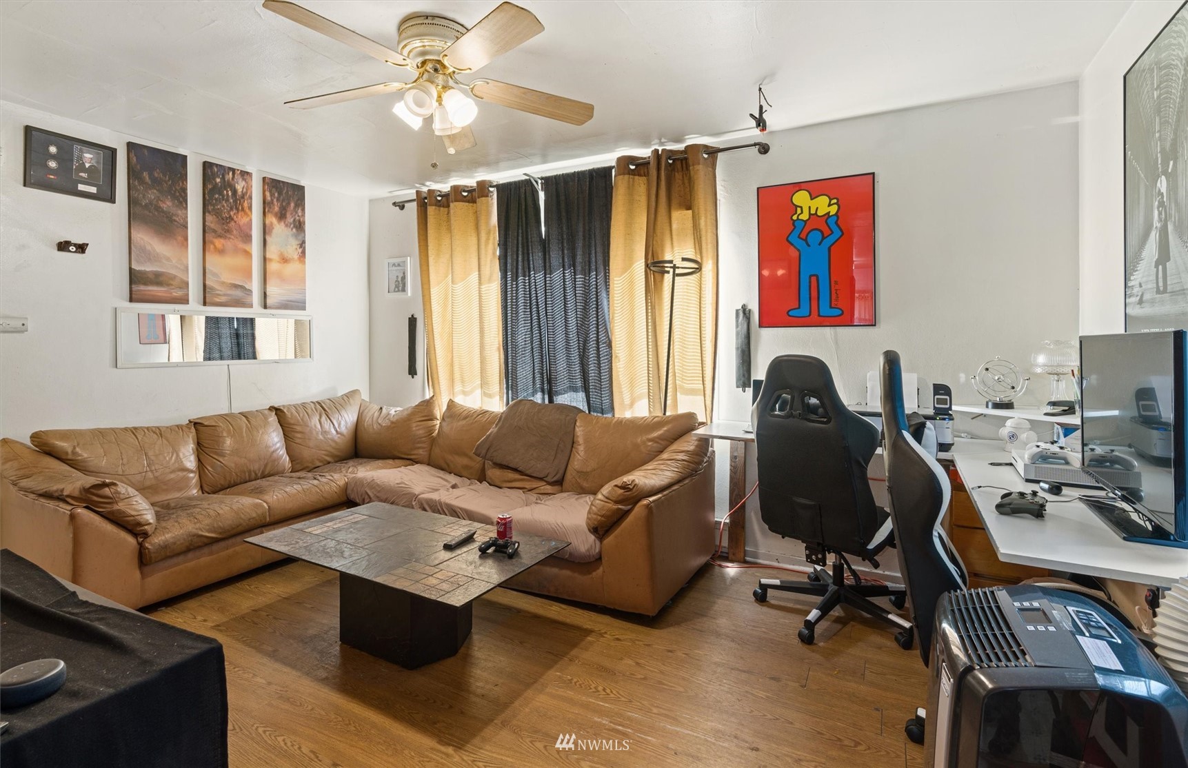 1005 Lane Place, Unit A&B Everett, WA 98203 - Photo 14 of 31 a living room with furniture and a window