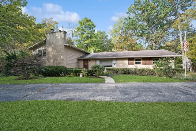 $411,000 | 1068 North Hainesville Road, Round Lake, IL 60073