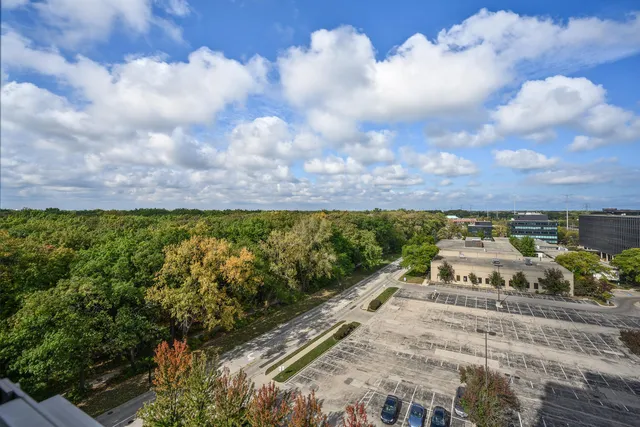 $5,000 | 9725 Woods Drive, Unit 1002, Skokie, IL 60077