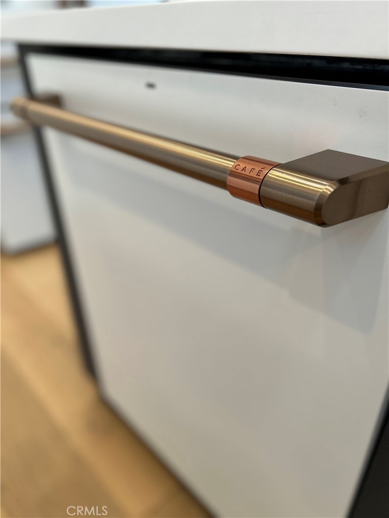 283 Cambridge Way Newport Beach, CA 92660 - Photo 15 of 33