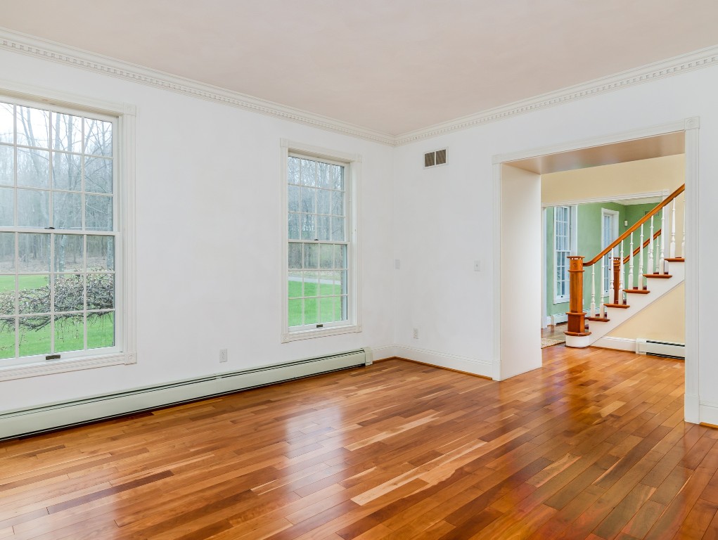 346 Foster Road Vestal, NY 13850 - Photo 5 of 34 Gallery Image 5