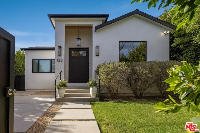 $3,495,000 | 123 South Kilkea Drive, Los Angeles, CA 90048