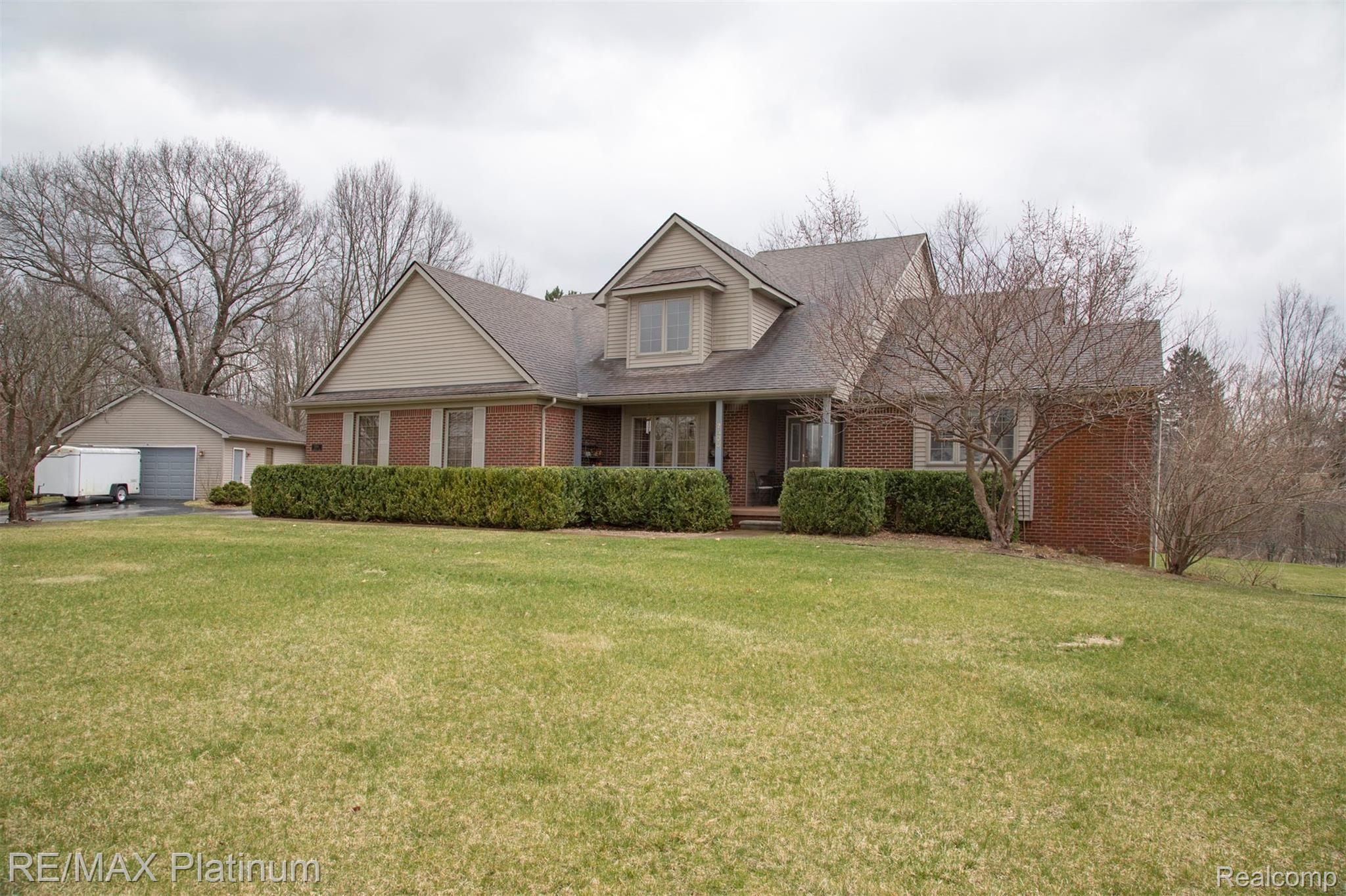 2500 Ridgewood Drive Howell, MI 48843 - Photo 1 of 31 Welcome to 2500 Ridgewood