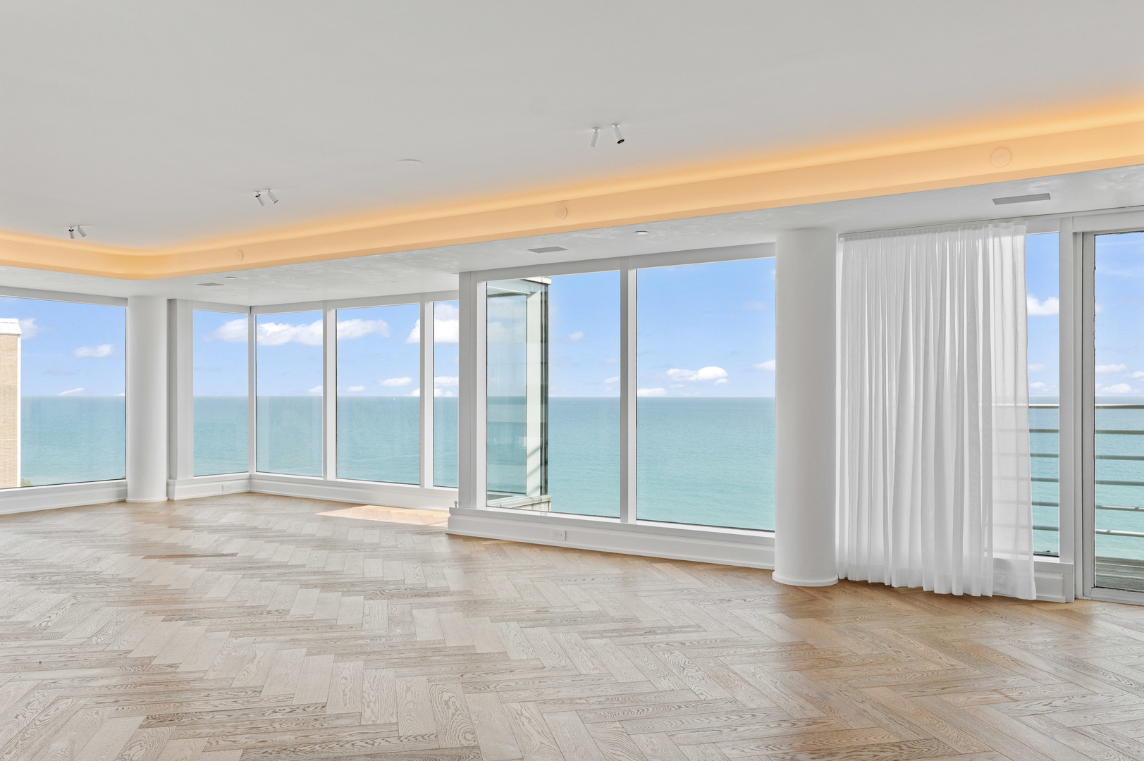 1618 Sheridan Road, Unit PH Wilmette, IL 60091 - Photo 4 of 45 Gallery Image 4