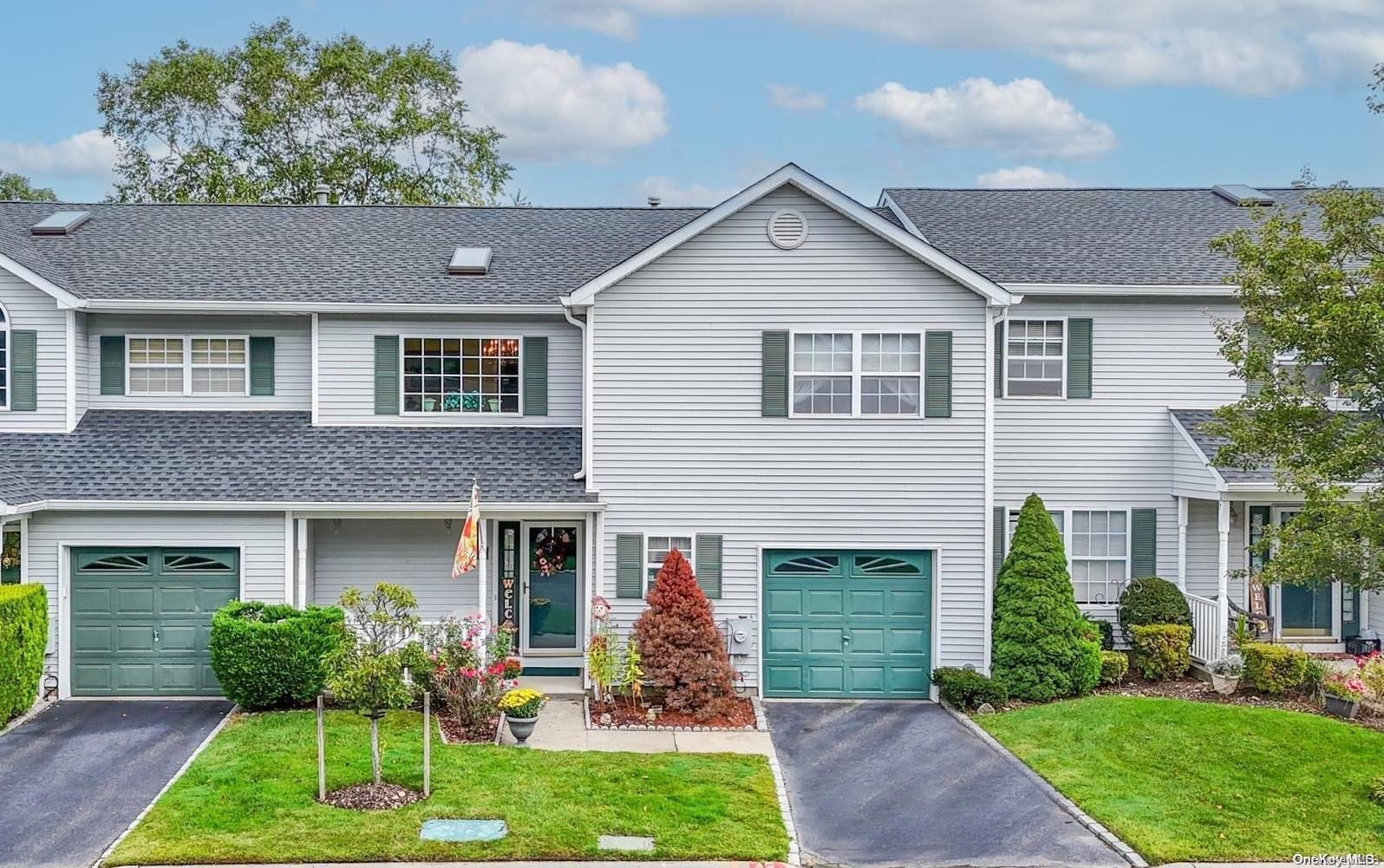 3 Merrimack Road, Unit 3 Smithtown, NY 11787 - Photo 1 of 1 Gallery Image 1