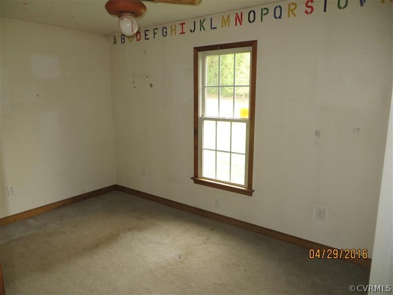 2586 Dorrell Road Aylett, VA 23009 - Photo 5 of 8 Gallery Image 5