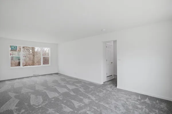 $239,900 | 54 Hillcrest Avenue, Fox Lake, IL 60020