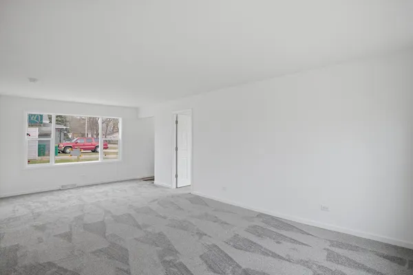 $239,900 | 54 Hillcrest Avenue, Fox Lake, IL 60020