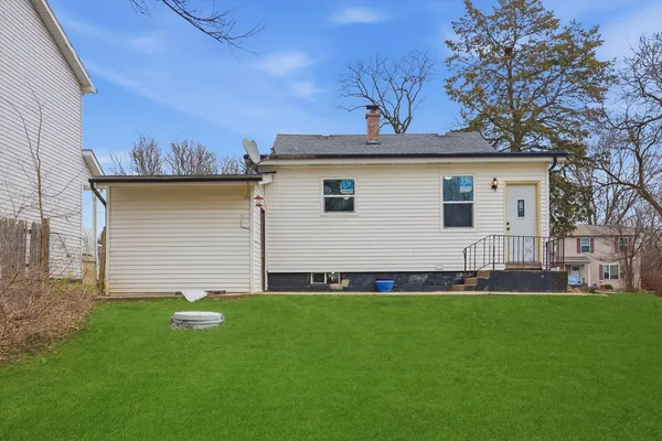 $239,900 | 54 Hillcrest Avenue, Fox Lake, IL 60020