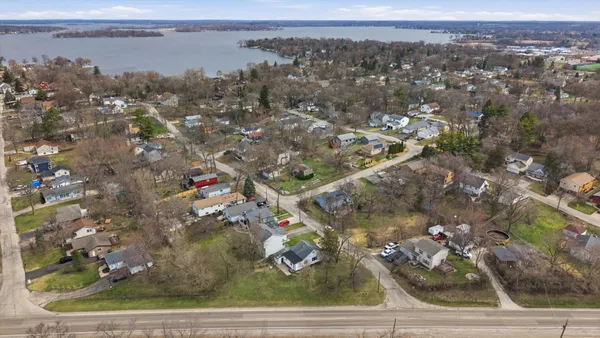 $239,900 | 54 Hillcrest Avenue, Fox Lake, IL 60020