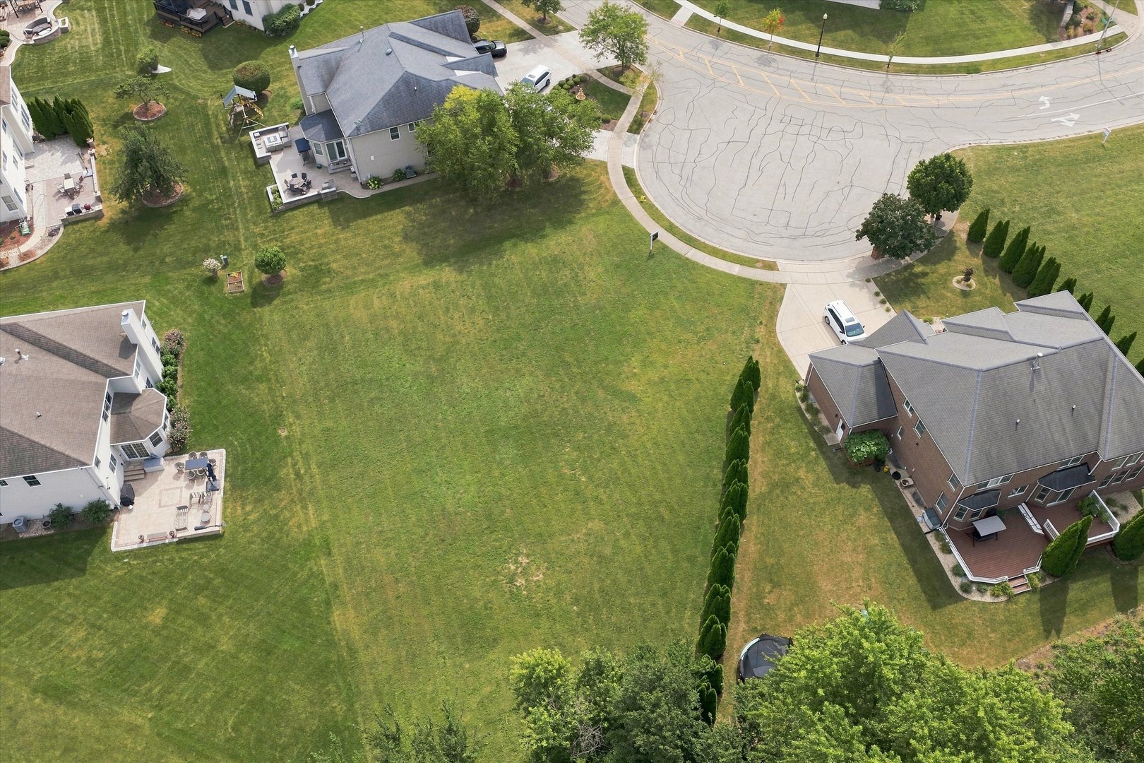 30W150 Whitney Road West Chicago, IL 60185 - Photo 9 of 16 Gallery Image 9
