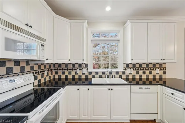 $530,000 | 105 Winrow Drive, Jamestown, NC 27282